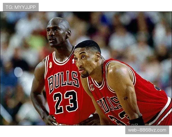 皮蓬无球切入拉扯防线制造空位胜过孤立单打