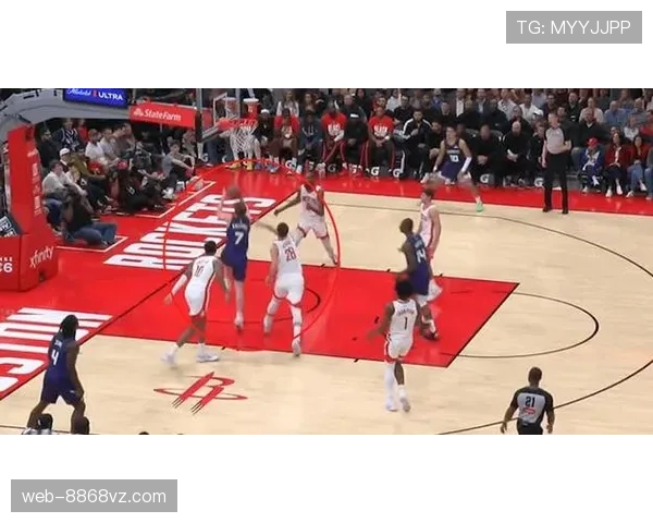 挡拆补防对抗约基奇时护框更稳较上季明显